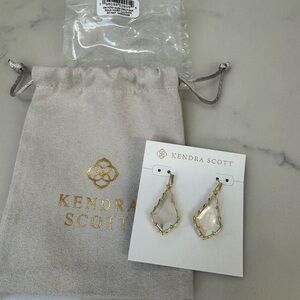 Kendra Scott Drop earrings